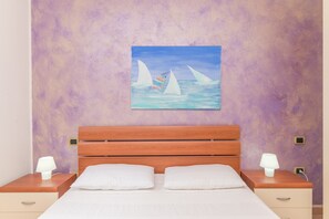 1 bedroom, iron/ironing board, bed sheets - Apartment “I Mirti di Porto Pozzo” close to the Beach with Sea View, Garden & Terrace (Santa Teresa Gallura)