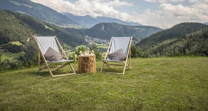 Modern Holiday Apartment "Oberplunerhof - Kronplatz" with Wi-Fi and Balcony