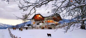 Modern Holiday Apartment "Oberplunerhof - Kronplatz" with Wi-Fi and Balcony