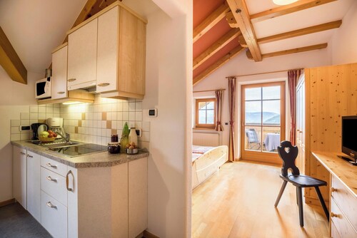 Modern Holiday Apartment "Oberplunerhof - Bruneck" with Wi-Fi and Balcony