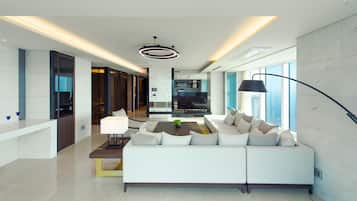 Penthouse (Haeundae Beach View) | Bộ đồ giường cao cấp, két bảo mật tại phòng, phòng cách âm