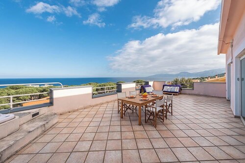 Maison de vacances avec 2 étages et piscine extérieure