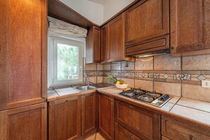 Fridge, oven, dishwasher