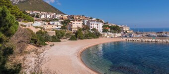 Holiday home with 2 floors and outdoor pool