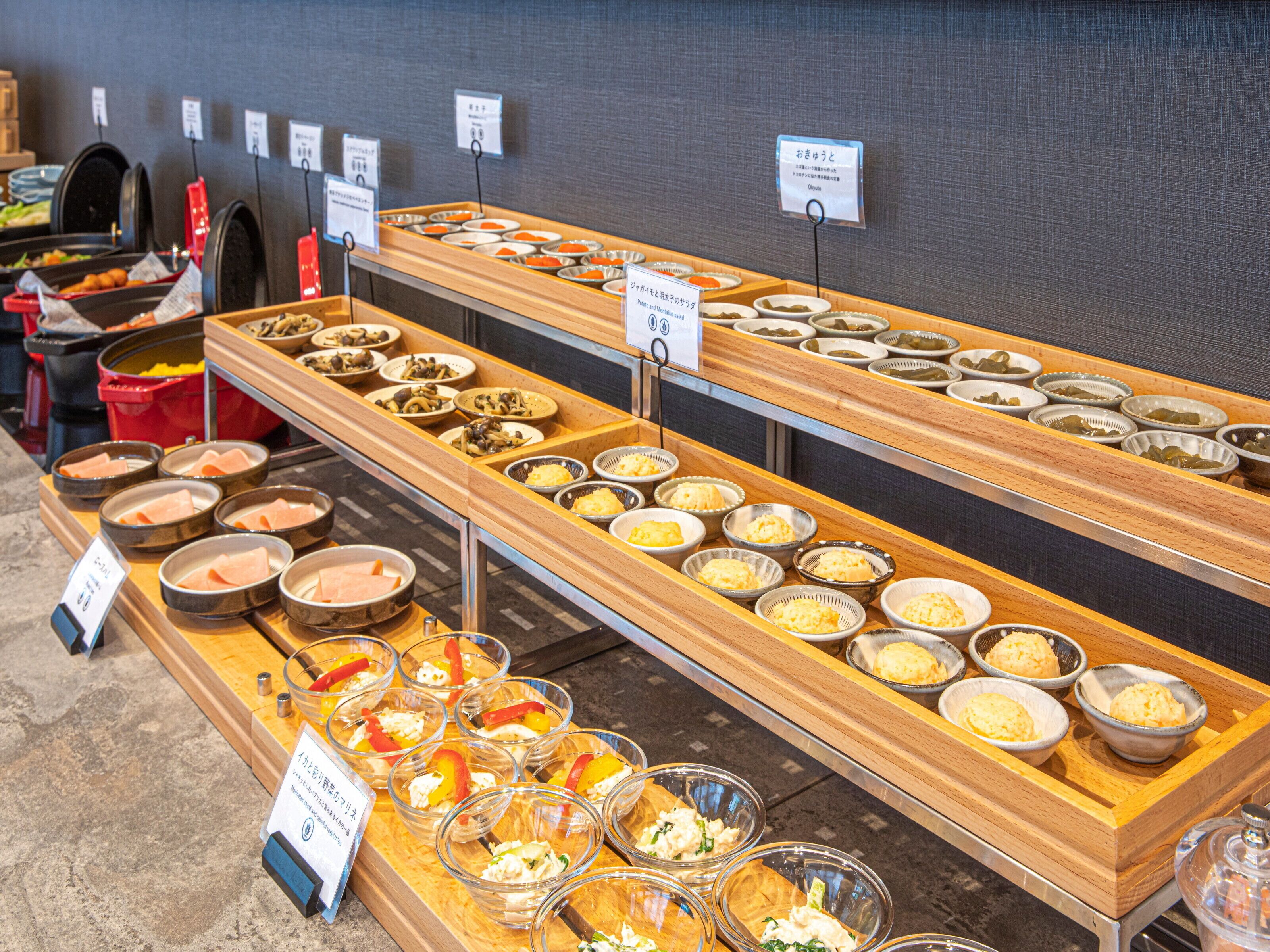 daily buffet breakfast (jpy 1980 per person)