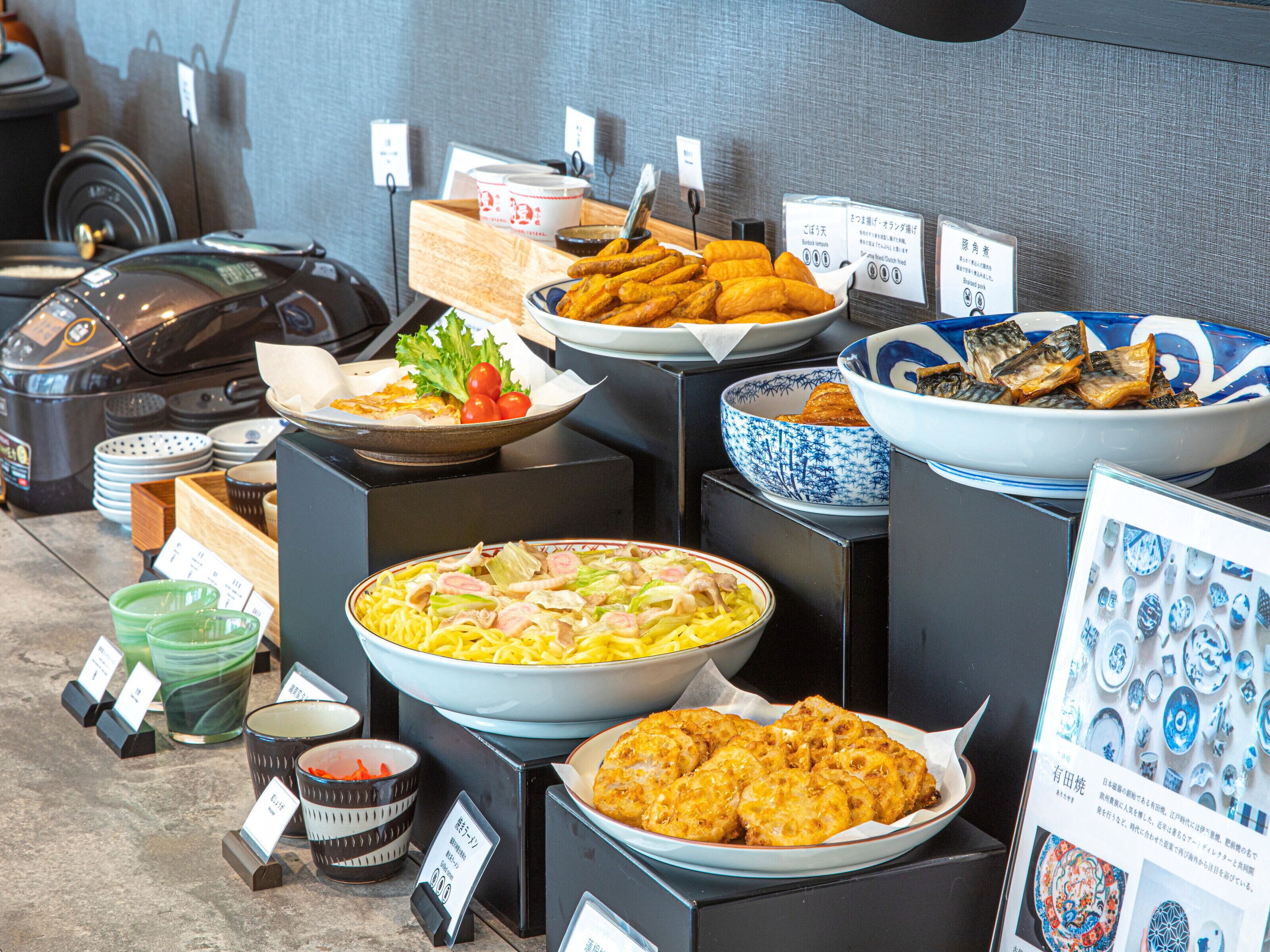Daily buffet breakfast (JPY 1980 per person)