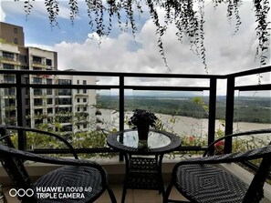 公寓, 2 間臥室 (1F 3406) | 陽台