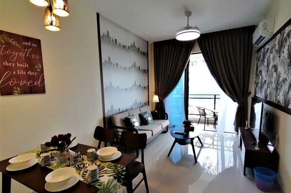 公寓, 2 間臥室 (1F 3406) | 客廳 | 平面電視