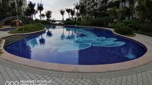 Kolam renang outdoor