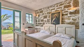 6 Schlafzimmer, Bügeleisen/Bügelbrett, WLAN