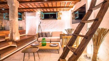 Fernseher, Kamin, DVD-Player, Stereoanlage