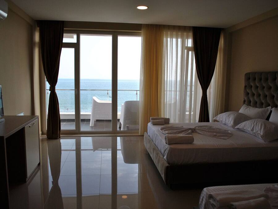 Minibar, in-room safe, desk, soundproofing