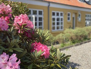 Garden view - The Old Mill - By the Lake (Krusaa)