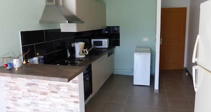 1 week for 10 people from 560 euros depending on period