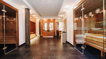 Sauna, ruang uap, dan pijat
