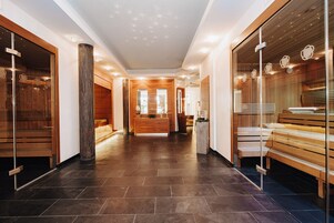 Sauna, baño turco, masajes 