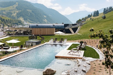 Natural pool. Hotel Roslehen