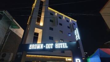 Front of property - evening/night