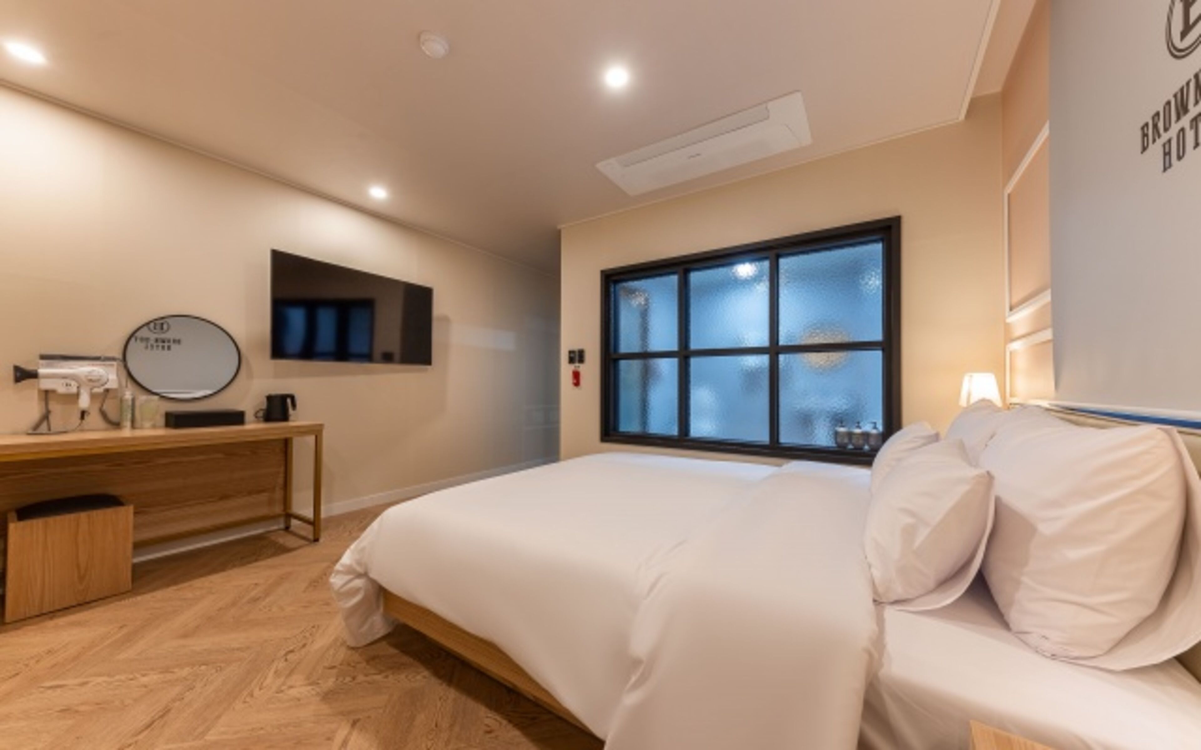 business | free wifi