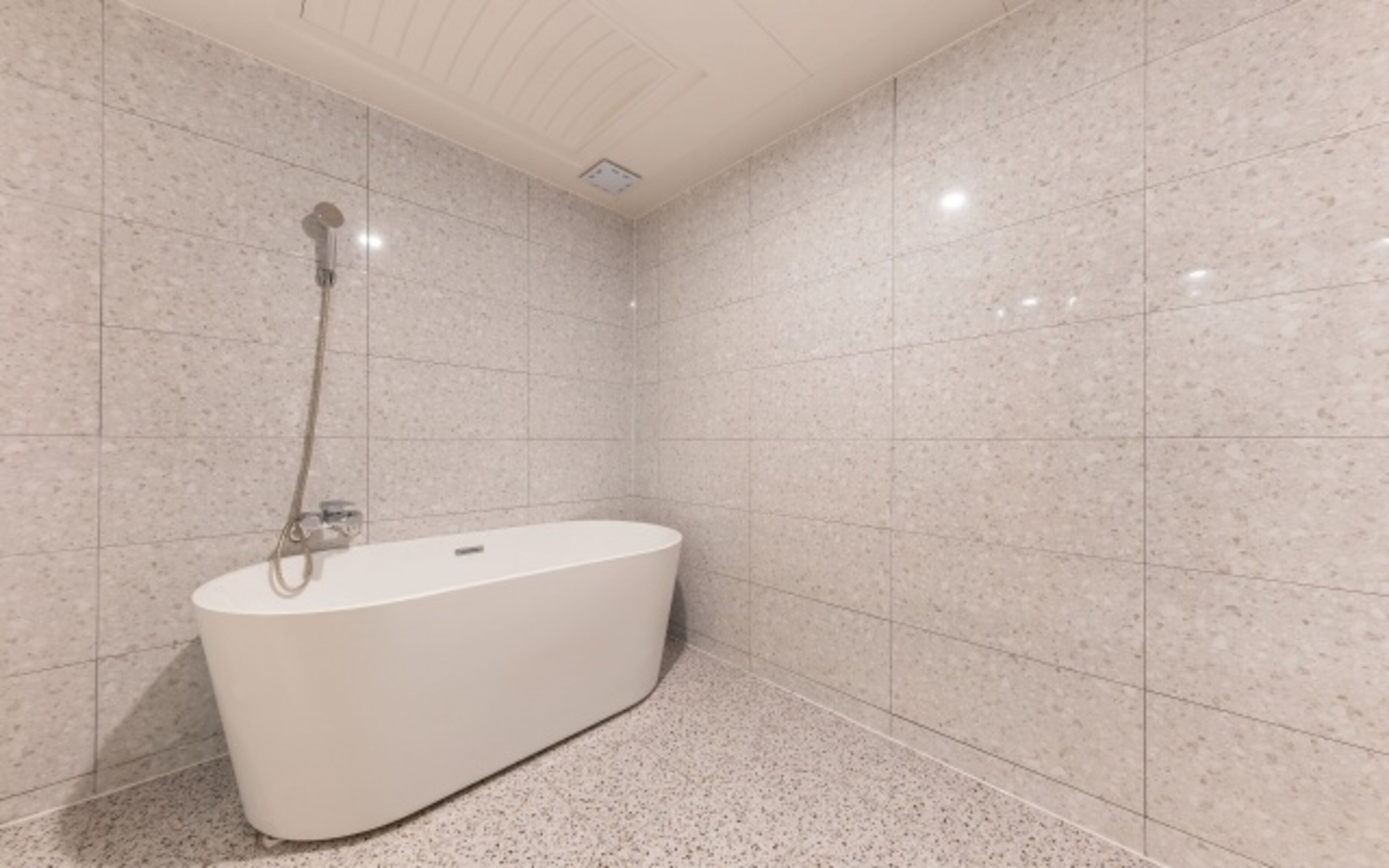 vip | deep-soaking bathtub