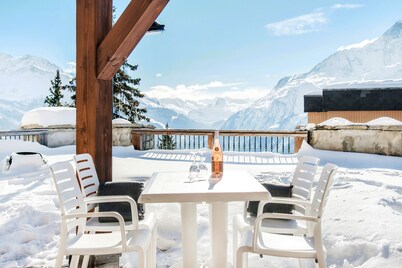 Chalet Oliver by Skinetworks