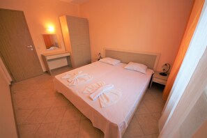 1 bedroom, WiFi, bed sheets