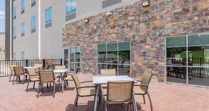 La Quinta Inn & Suites by Wyndham Jackson/Cape Girardeau