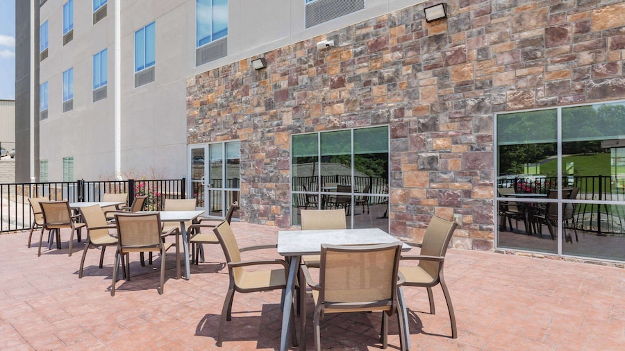 La Quinta Inn & Suites by Wyndham Jackson/Cape Girardeau