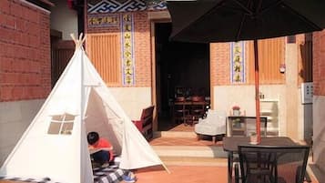 Free daily local cuisine breakfast