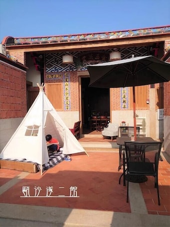 Free daily local cuisine breakfast