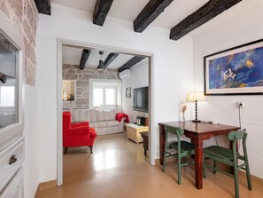 Fernseher, Stereoanlage