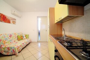 Kühlschrank, Ofen, Espressomaschine, Gefrierschrank