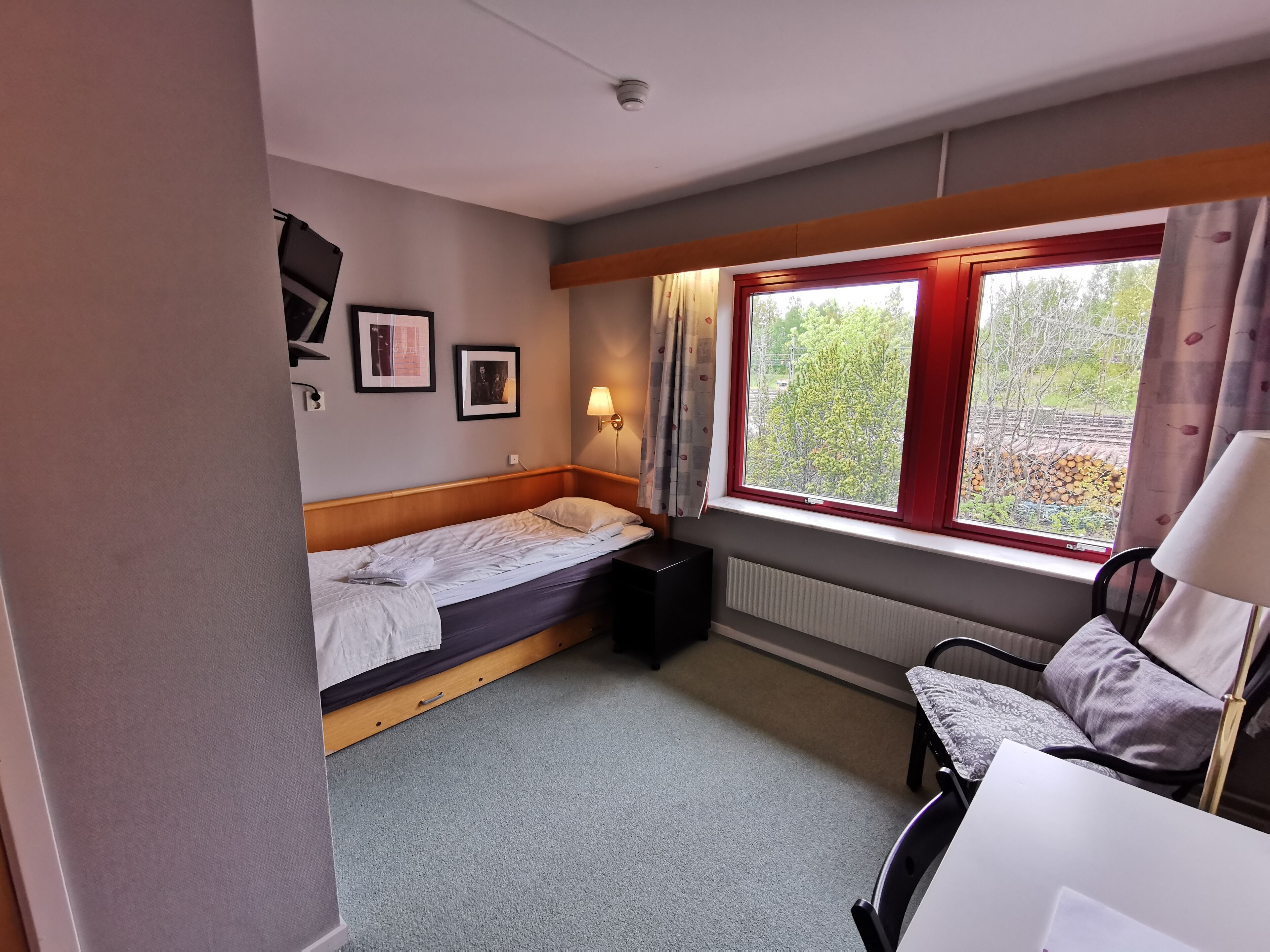 single room, private bathroom | 1 bedroom, individually decorated, desk, blackout curtains