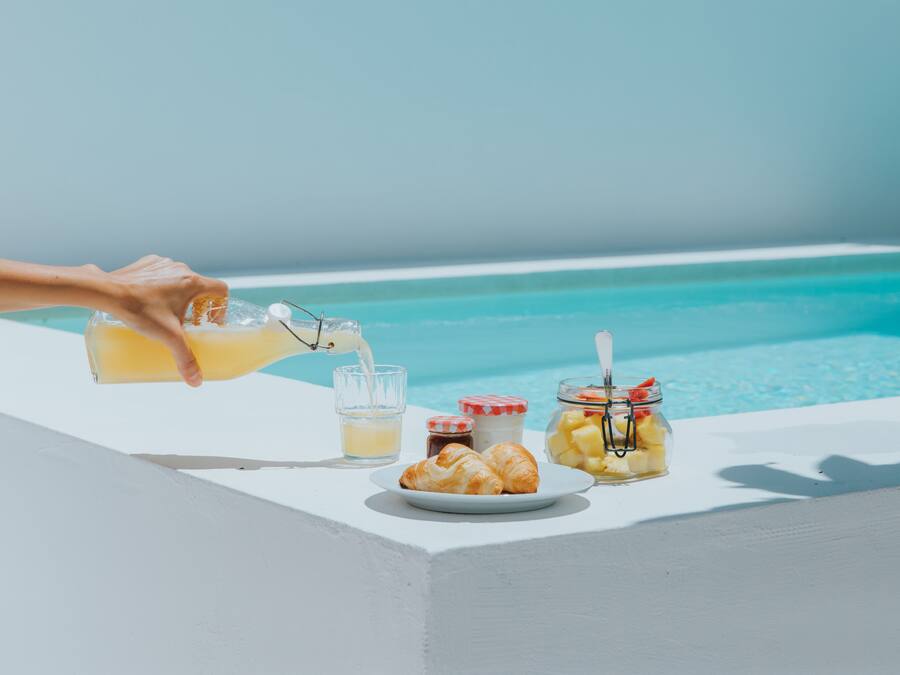 Villa, eigener Pool | Minibar, Zimmersafe, Schreibtisch, Bügeleisen/Bügelbrett