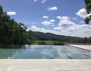 Utomhuspool