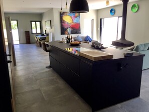 Dining - Beautiful house, fantastic view, infinity pool, huge terrace. (Saint-Alban-Auriolles)