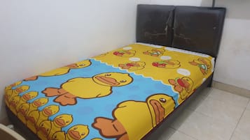 Free WiFi, bed sheets