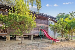 Children's play area - outdoor