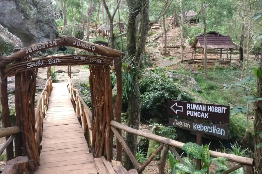 Seribu Batu Songgo Langit Resort & Camp