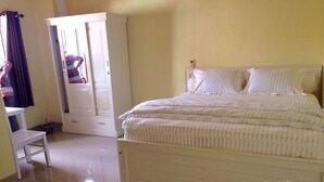 Standard Room - Homestay Griya Indah (Makassar)