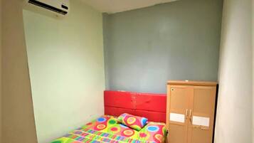 Kamar Standar | Meja kerja, Wi-Fi gratis, dan seprai linen