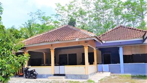 Front of property - Ndalem Sarodjan - Hostel (Sleman)