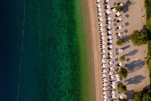 Plage à proximité, sable blanc, bar de plage