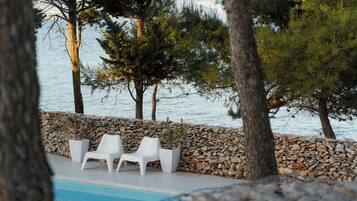 Piscina externa sazonal