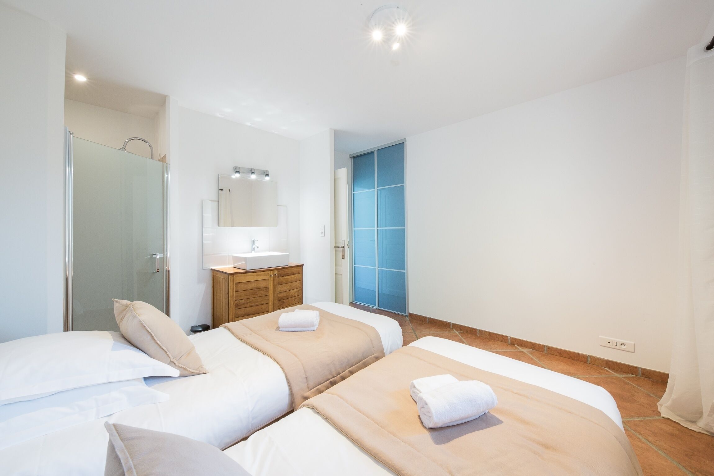 2 chambres, accès Internet, draps fournis