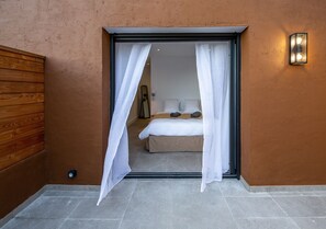 3 bedrooms, WiFi, bed sheets - Splendid three bedroom villa with heated swimming pool. (Olmeto)