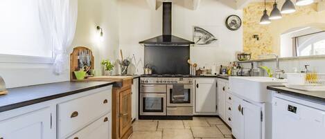 Réfrigérateur, micro-ondes, four, lave-vaisselle