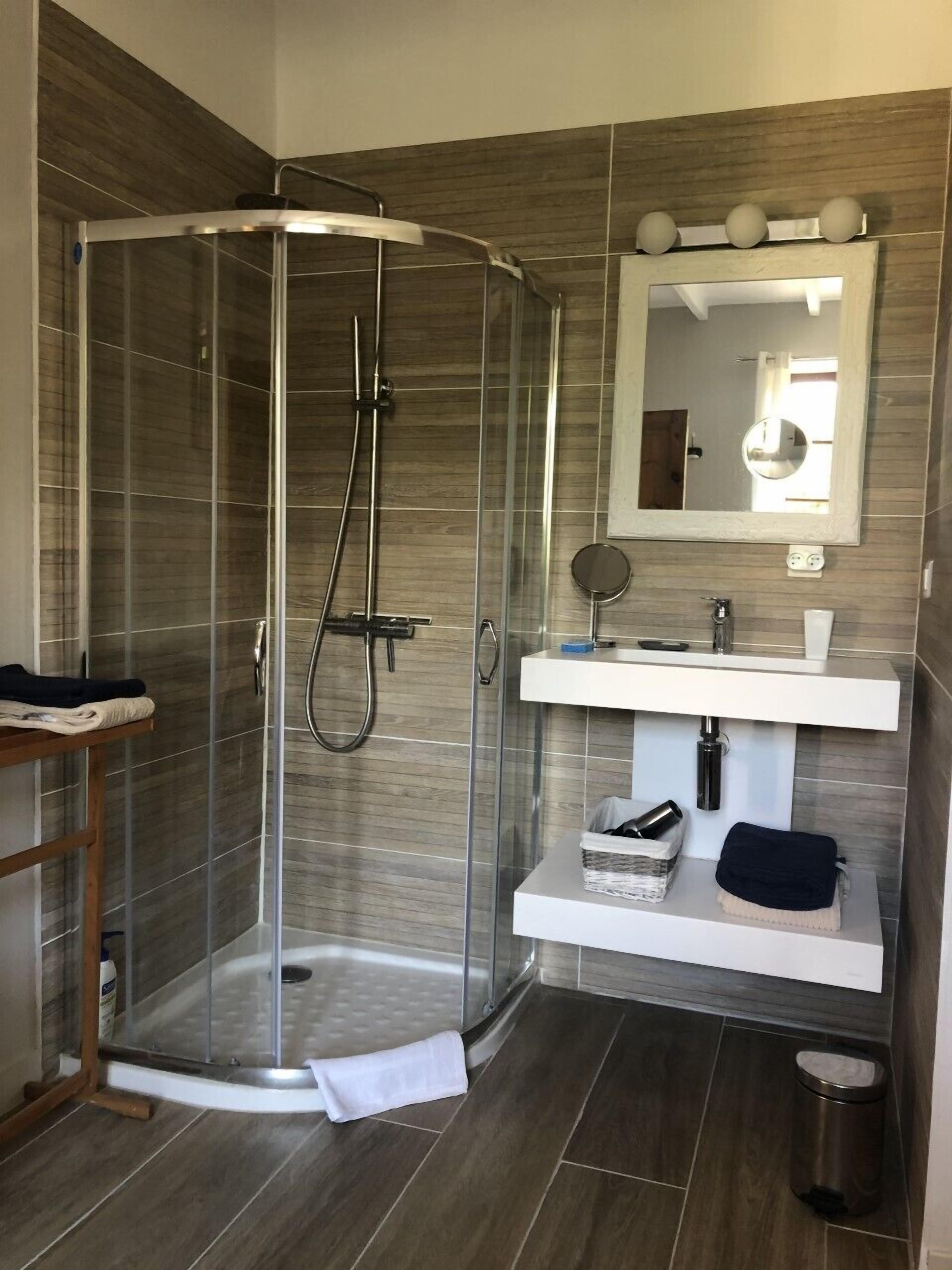 Badewanne, Haartrockner