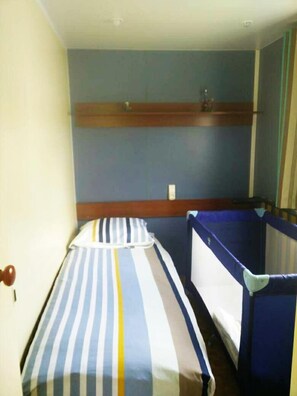 2 bedrooms
