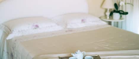 1 bedroom, desk, iron/ironing board, travel cot